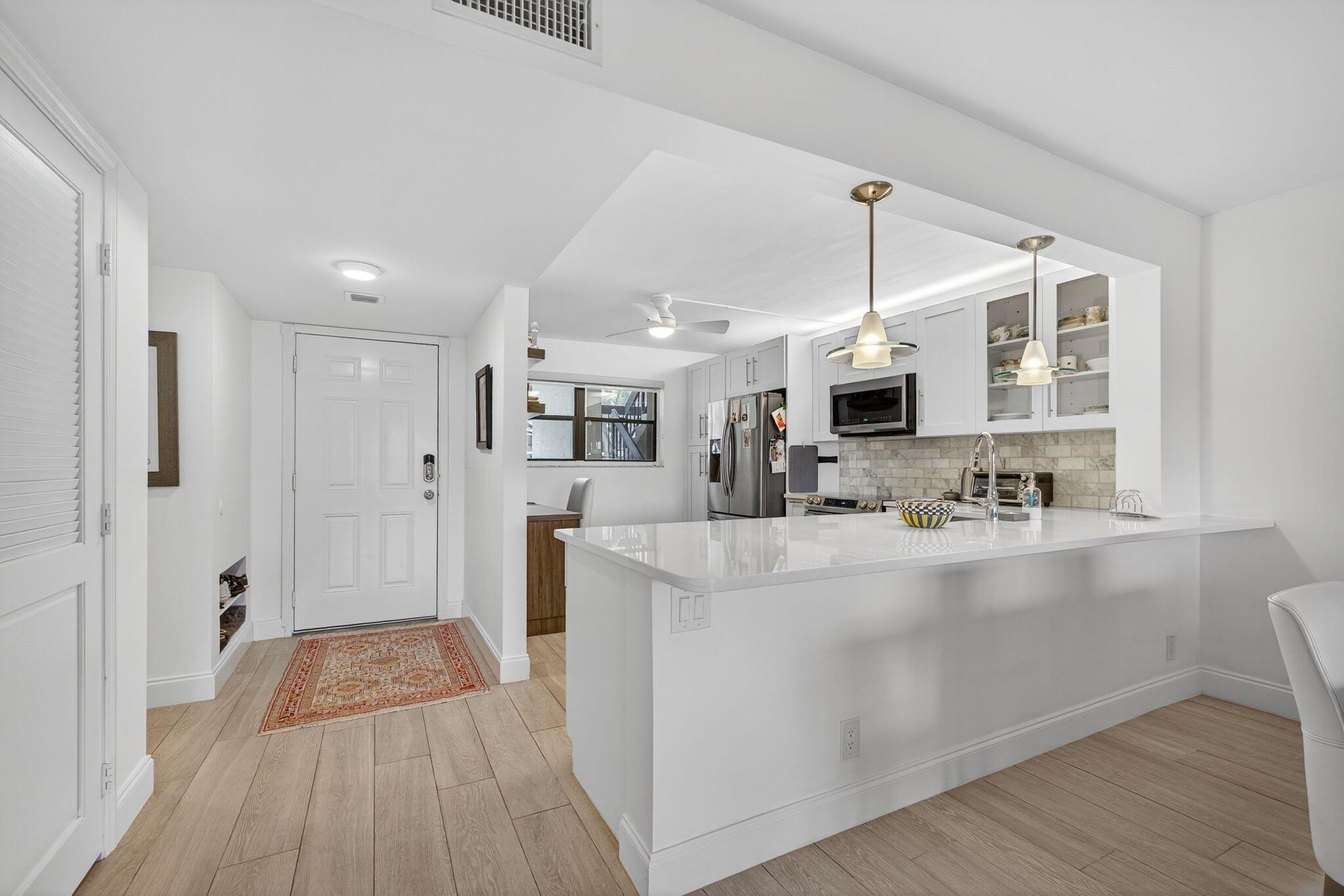 BRIARWOOD CONDO - Residential