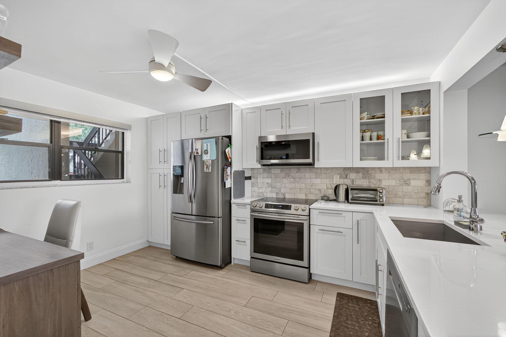 BRIARWOOD CONDO - Residential