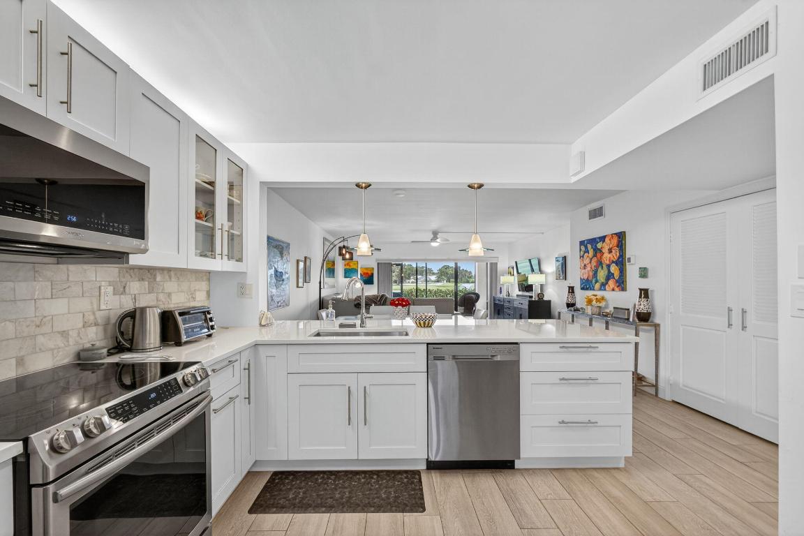 BRIARWOOD CONDO - Residential