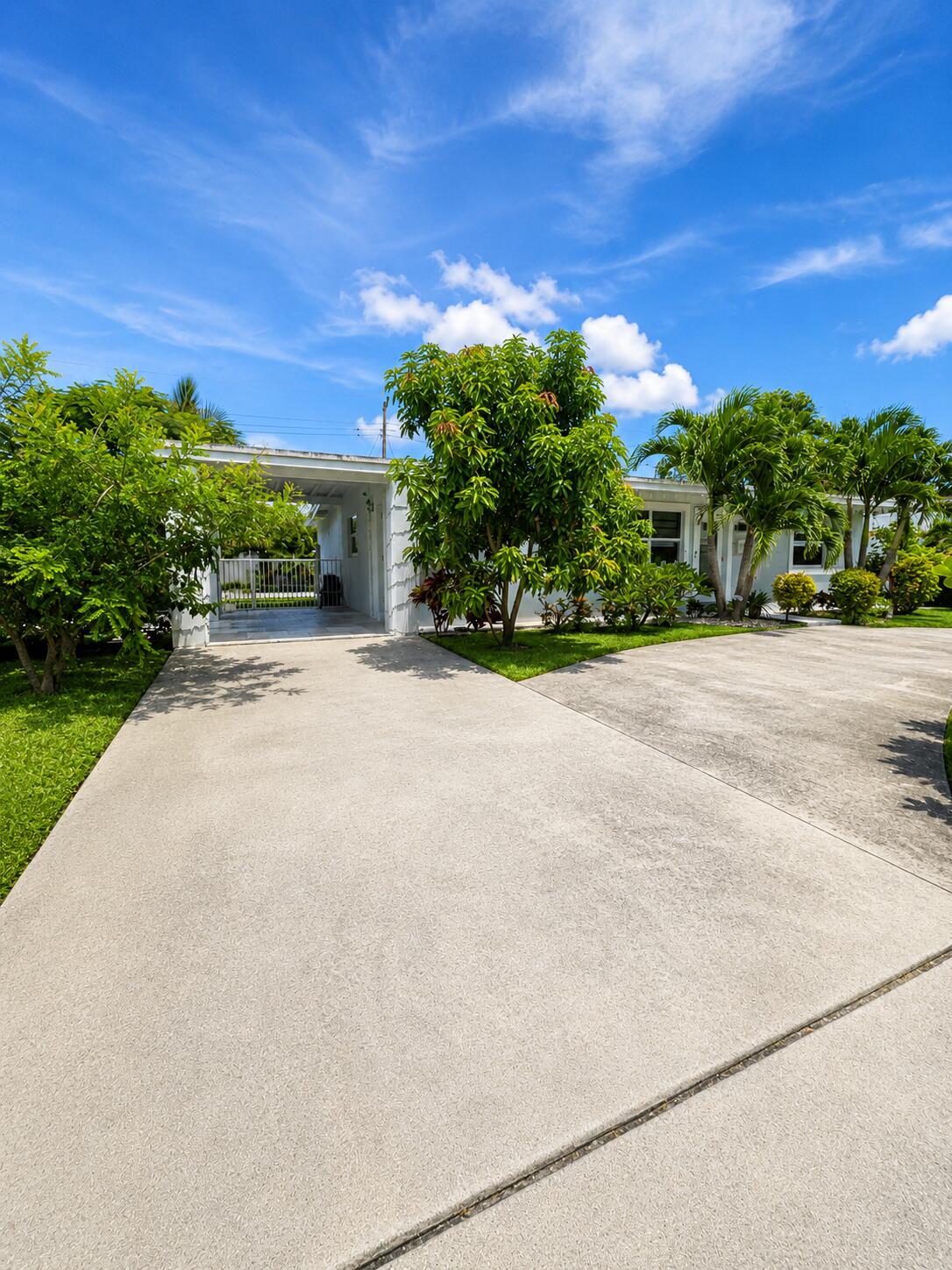 1902 Baythorne Road