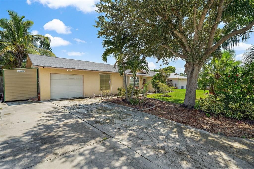 Photo of 8955 SE Bobo Court, Hobe Sound, FL 33455 (MLS # R10748672)
