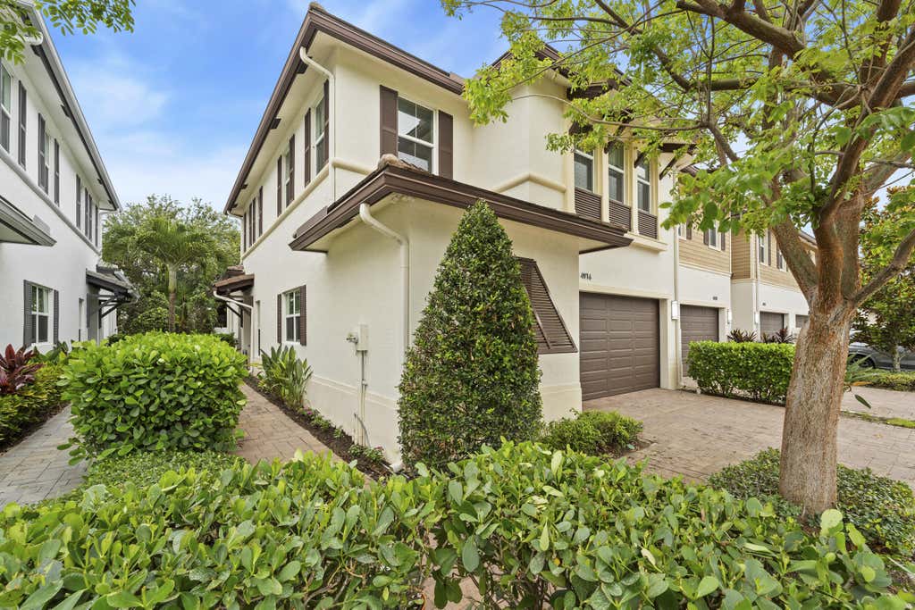 Photo of 4916 Pointe Midtown Way, Palm Beach Gardens, FL 33418 (MLS # B26038199)