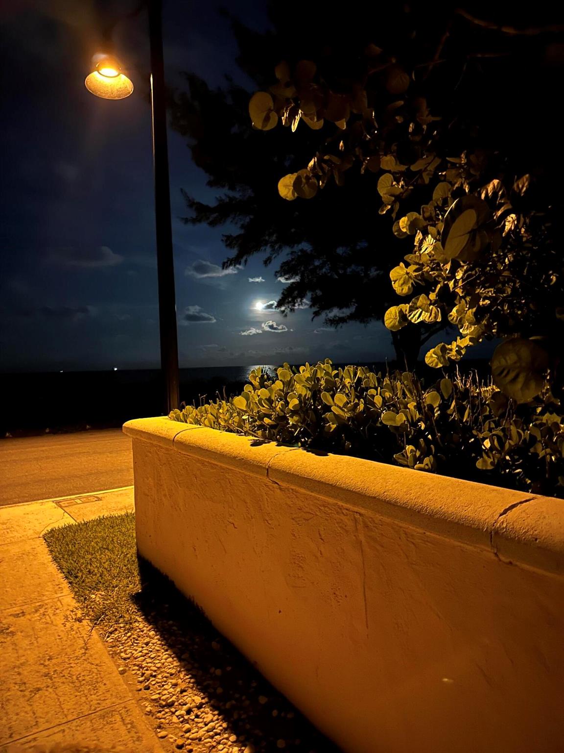 OCEAN PARK H W ROBBINS - Residential Lease