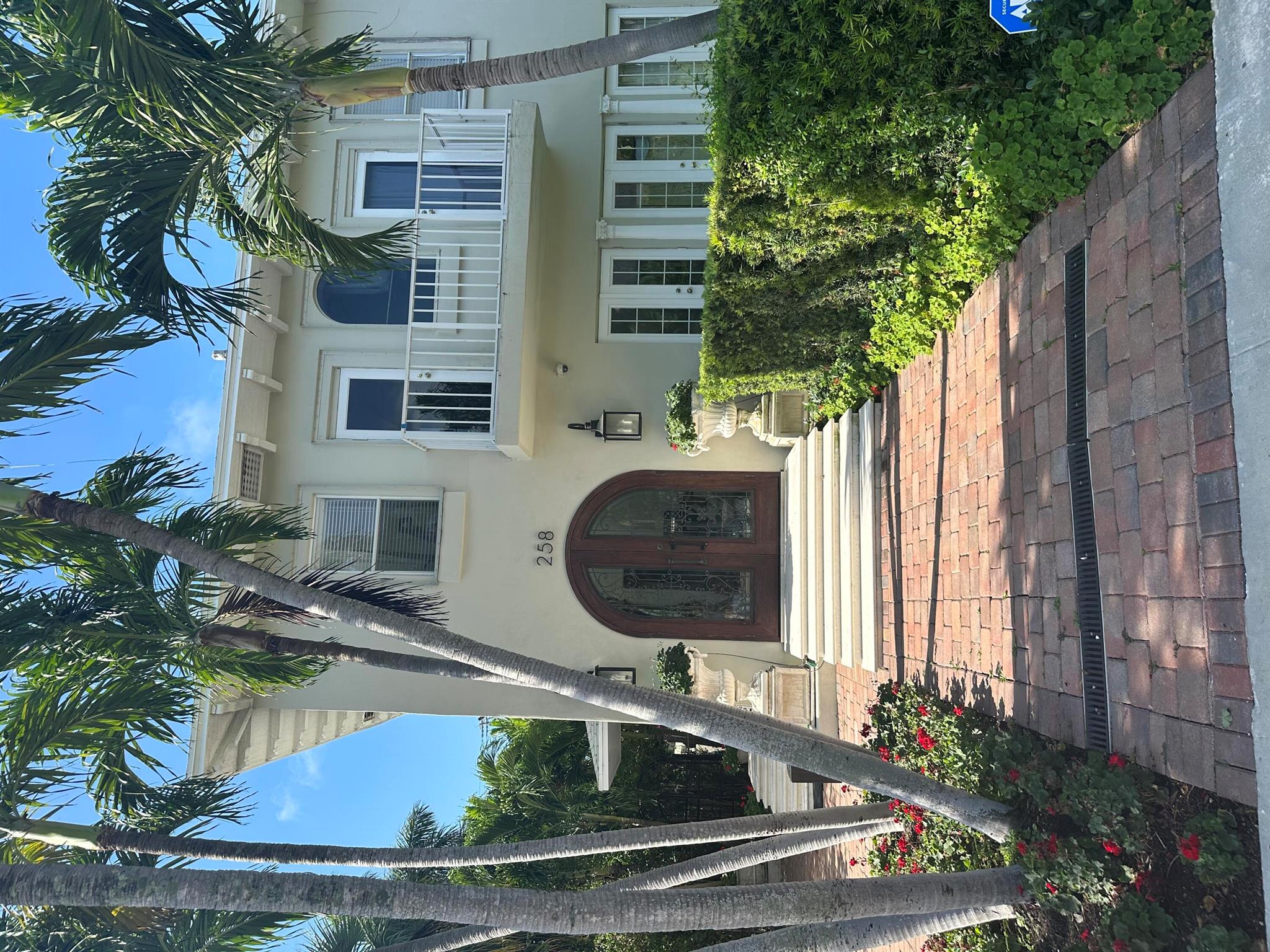 OCEAN PARK H W ROBBINS - Residential Lease