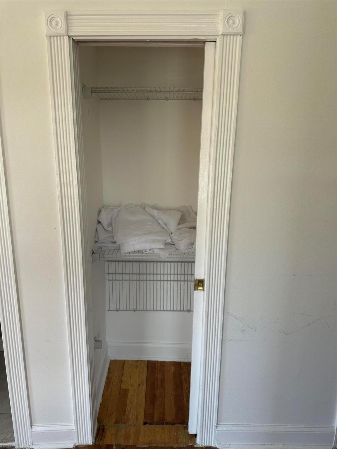 OCEAN PARK H W ROBBINS - Residential Lease