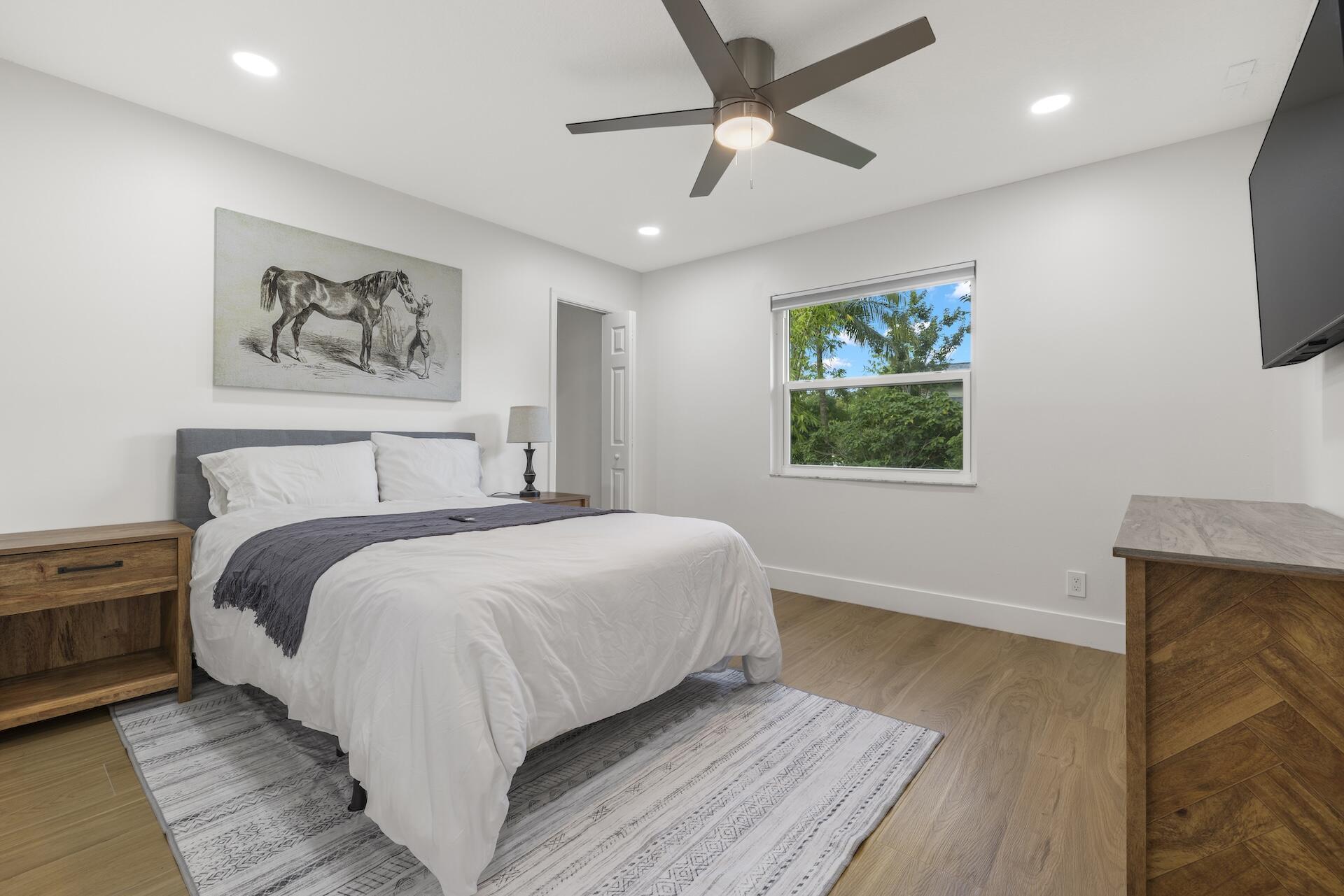 PINEWOOD EAST 2 OF WELLINGTON - Residential Lease