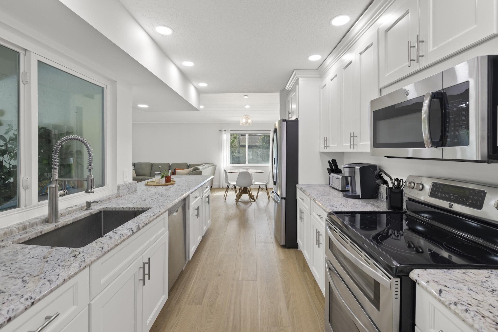 PINEWOOD EAST 2 OF WELLINGTON - Residential Lease