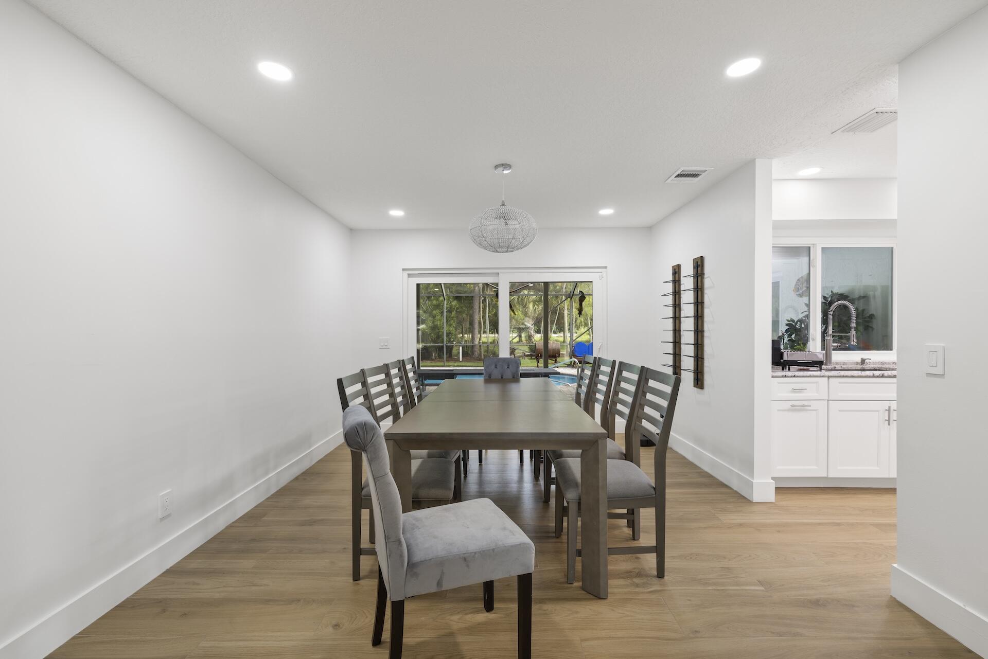 PINEWOOD EAST 2 OF WELLINGTON - Residential Lease