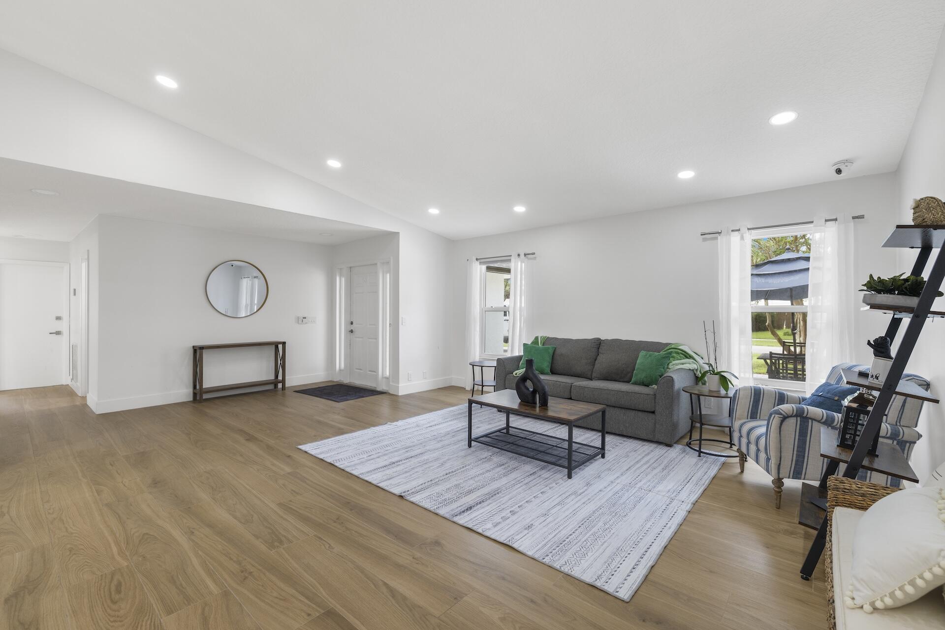 PINEWOOD EAST 2 OF WELLINGTON - Residential Lease