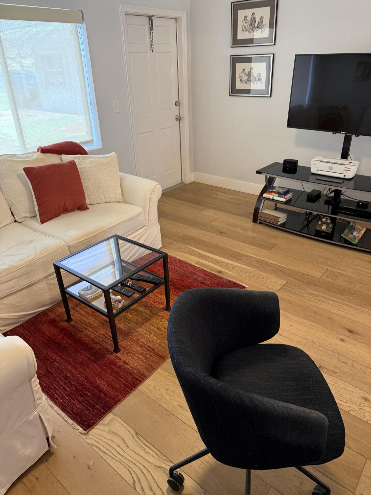 MURRY HILLS APT BLDG CONDO - Residential