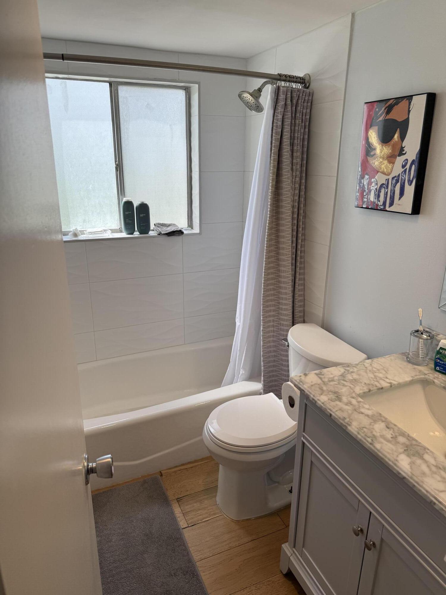 MURRY HILLS APT BLDG CONDO - Residential