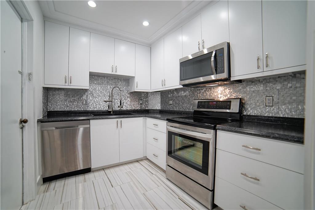 Oakland Grove Village - Residential