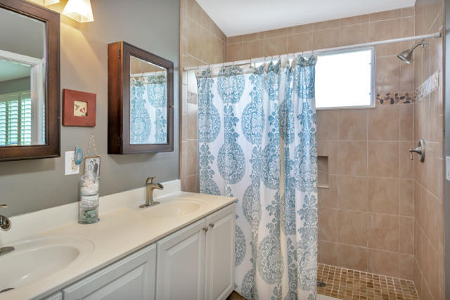 MIZNER POINTE OF BOCA VIA ANCHO - Residential Lease