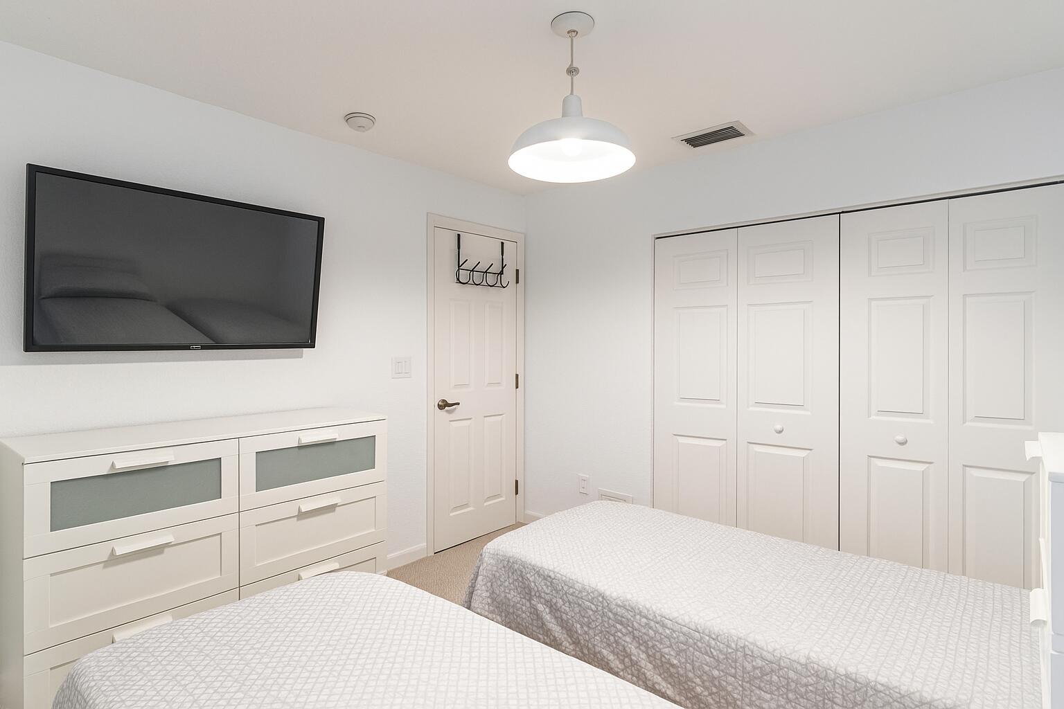 LIBERTY BAY - Residential Lease