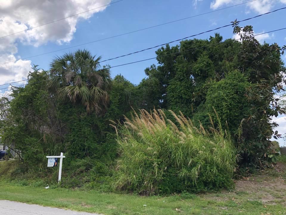 Beautiful Residential lot just west of the Florida Turnpike in the growing city of Port St Lucie. Close to shopping, Restaurants, Financial Institutions, Hospital, Tradition Subdivision and much more.