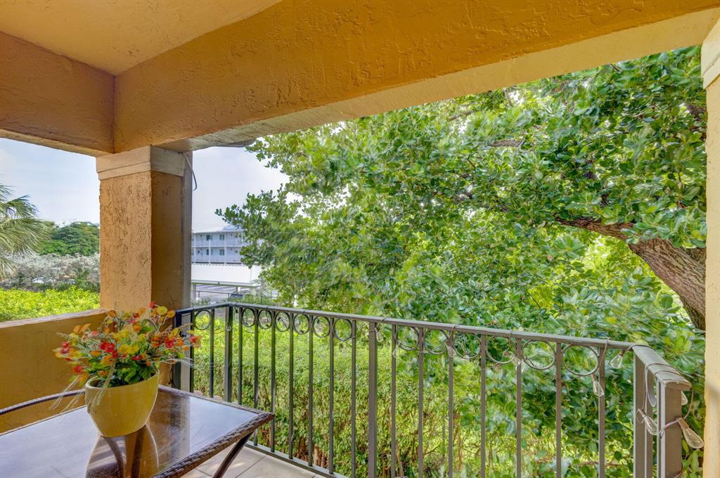 BAY REACH CONDO - Residential Lease