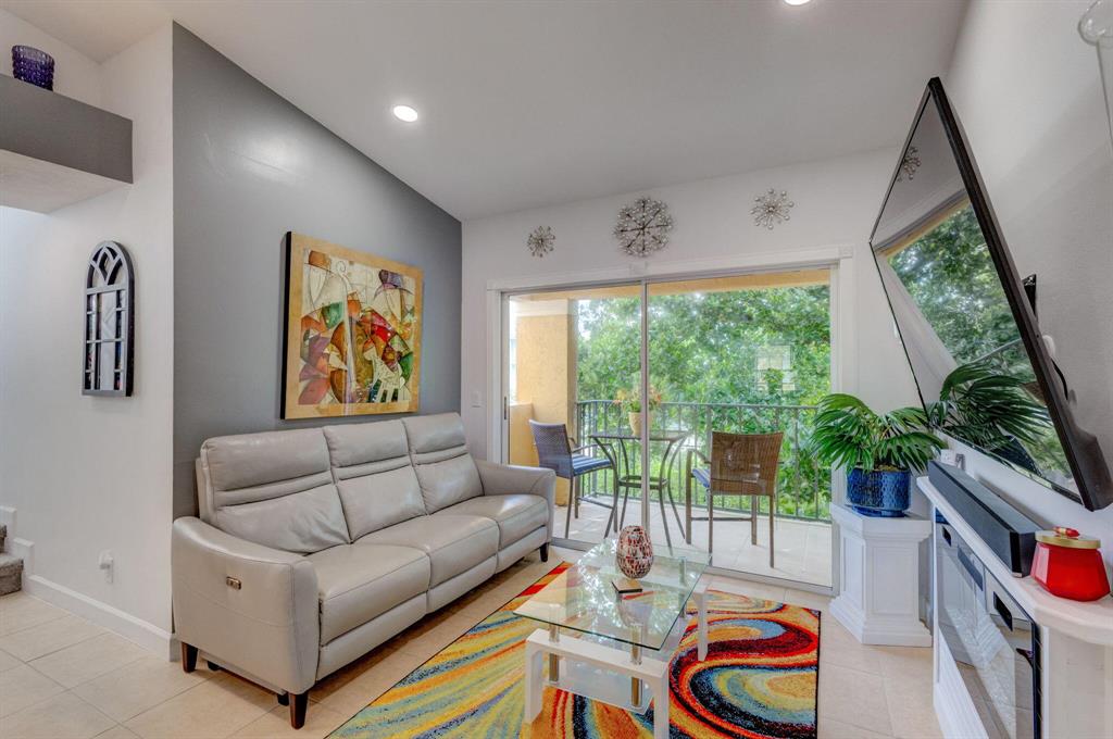 BAY REACH CONDO - Residential Lease