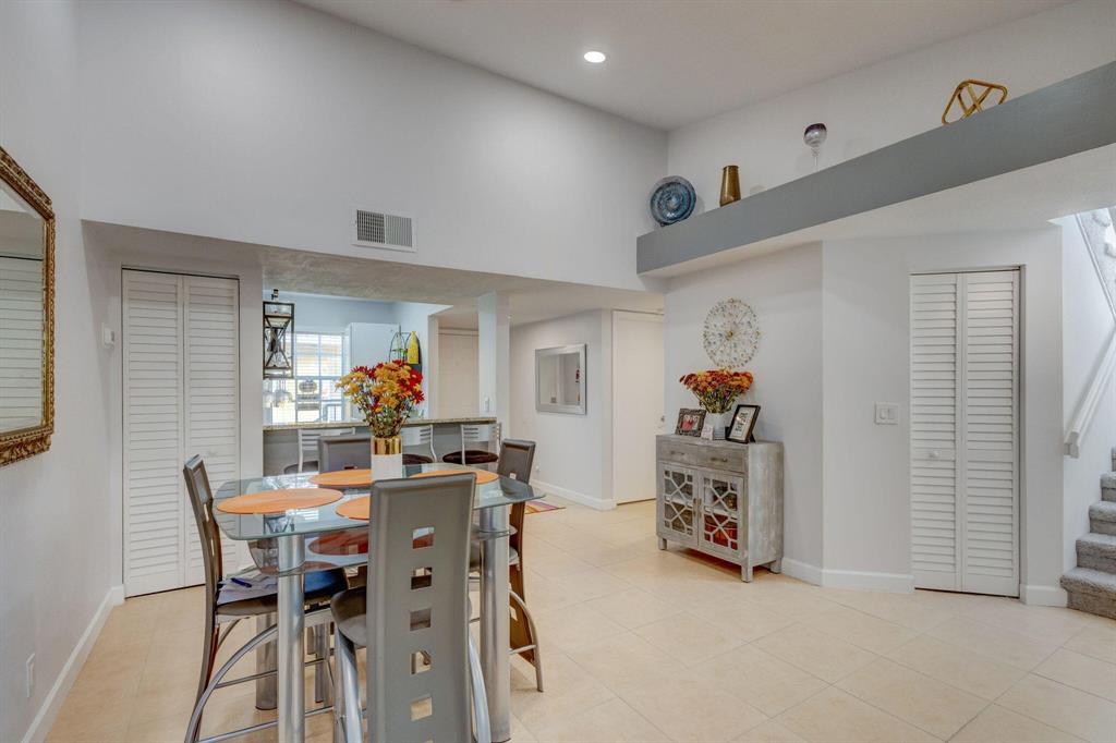 BAY REACH CONDO - Residential Lease