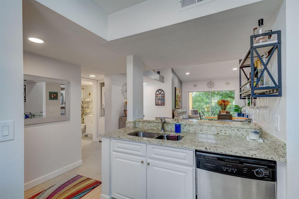 BAY REACH CONDO - Residential Lease