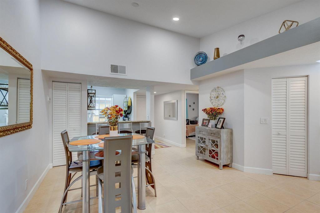 BAY REACH CONDO - Residential Lease