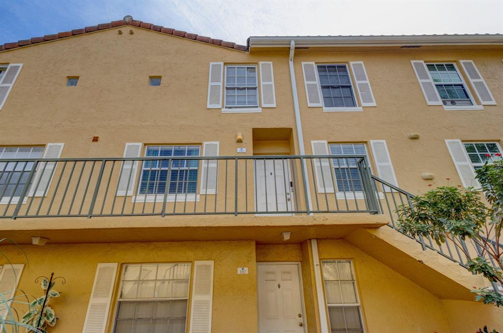 BAY REACH CONDO - Residential Lease