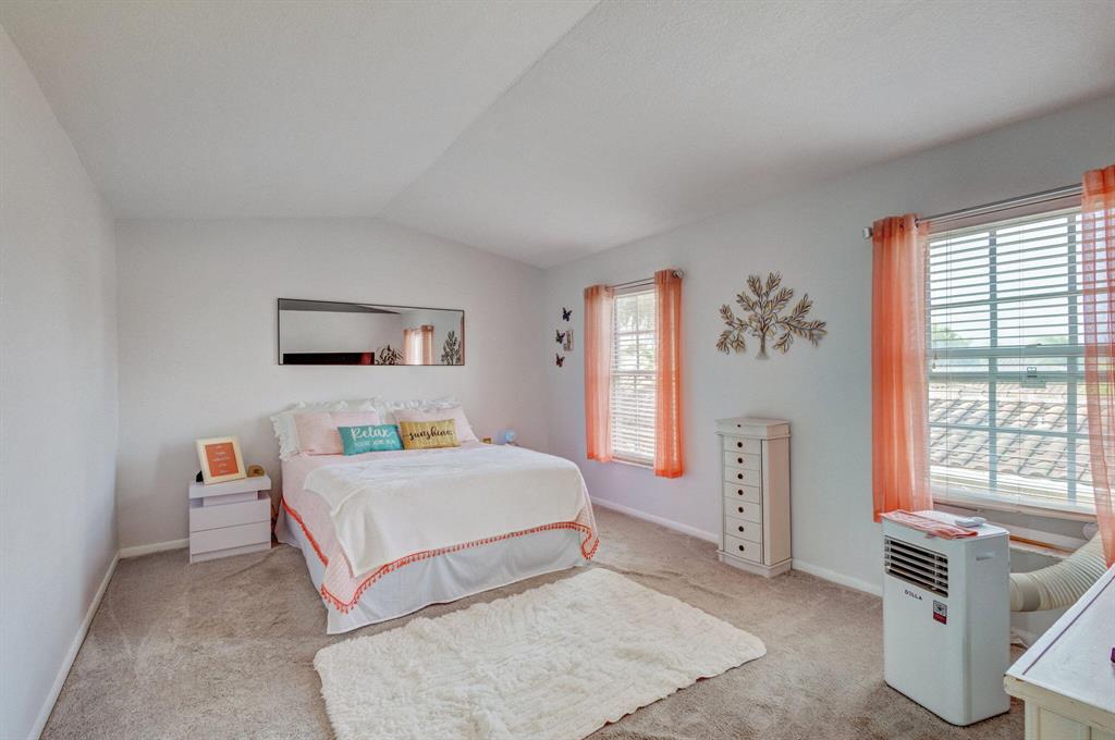 BAY REACH CONDO - Residential Lease