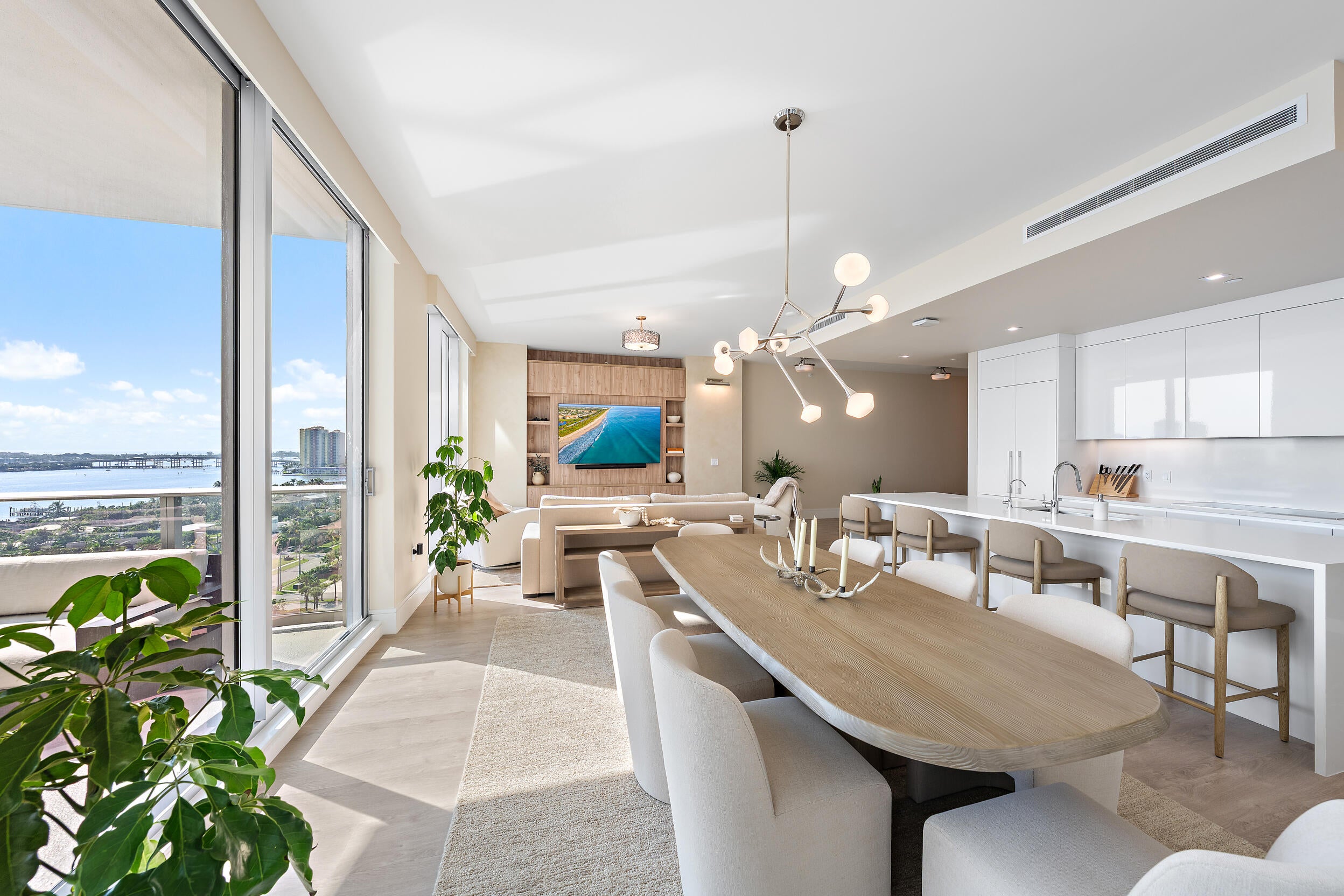 220 Lake Shore Drive 1402