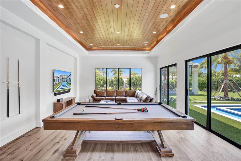 SEA RANCH LAKES - Residential