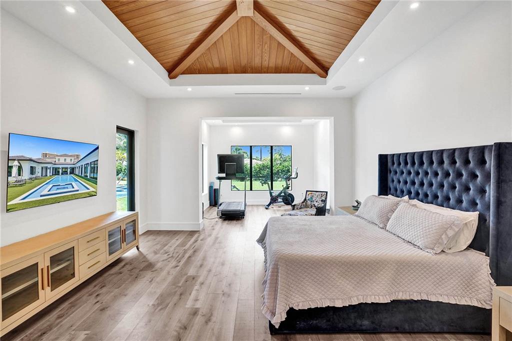 SEA RANCH LAKES - Residential