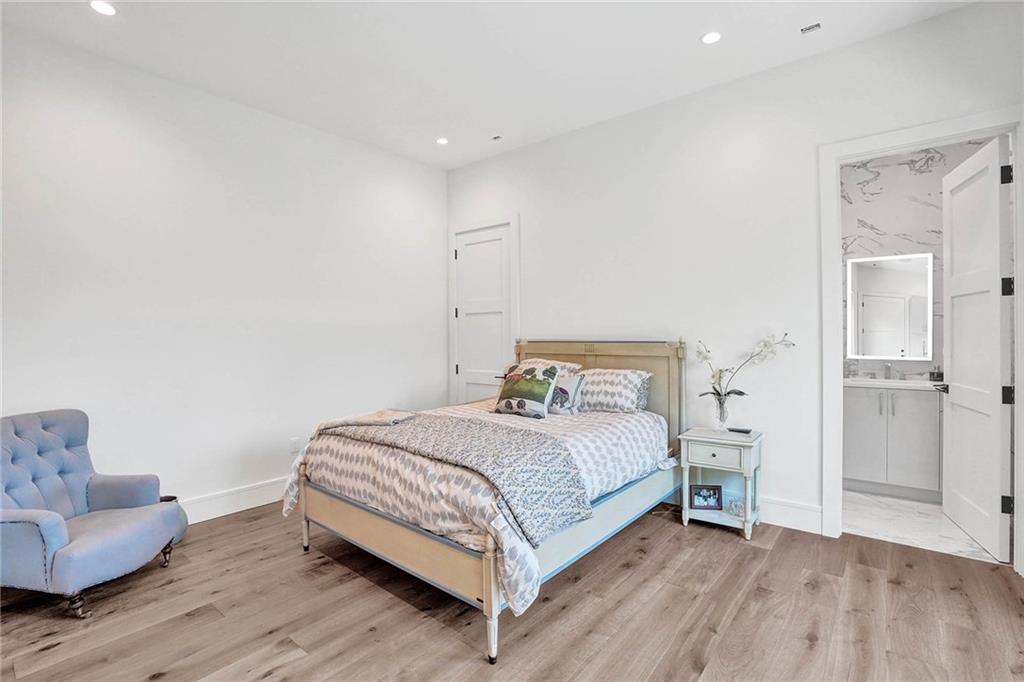 SEA RANCH LAKES - Residential