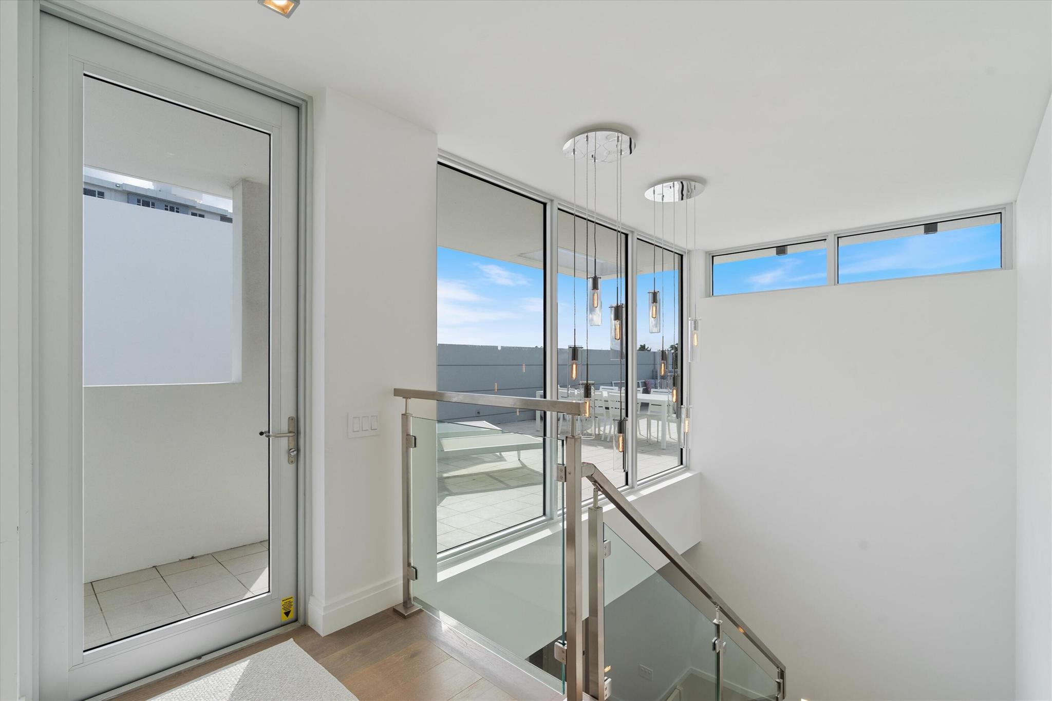 SEAGATE YACHT CLUB - Residential