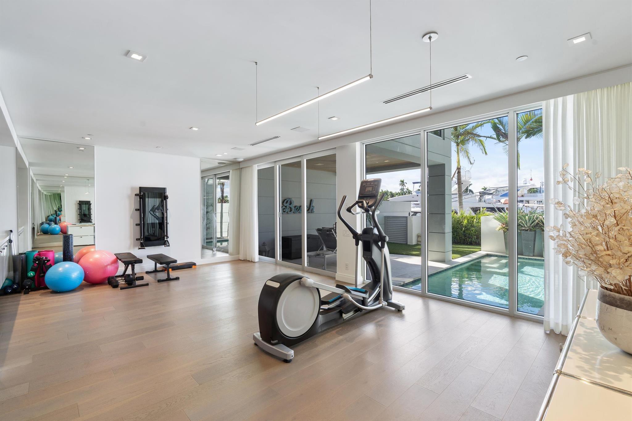 SEAGATE YACHT CLUB - Residential