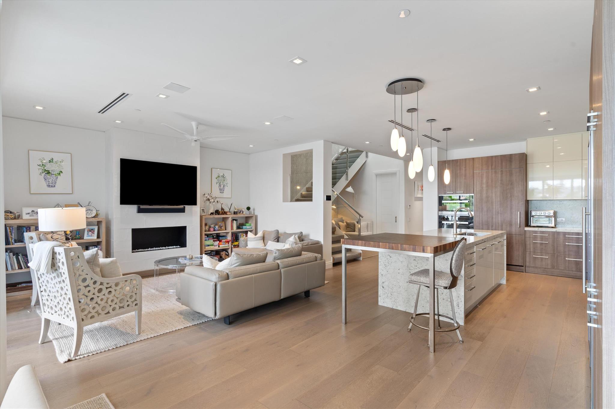 SEAGATE YACHT CLUB - Residential