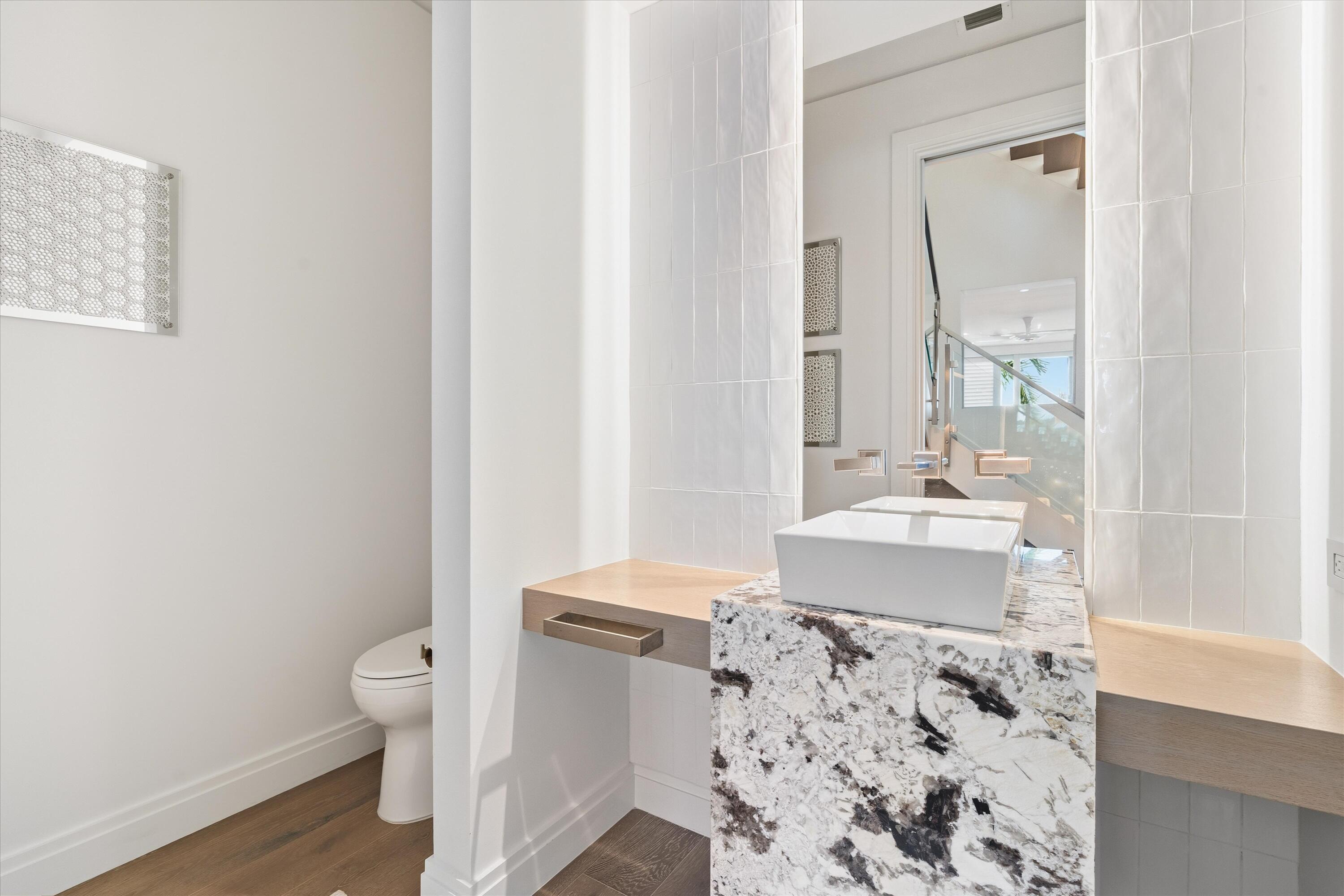 SEAGATE YACHT CLUB - Residential