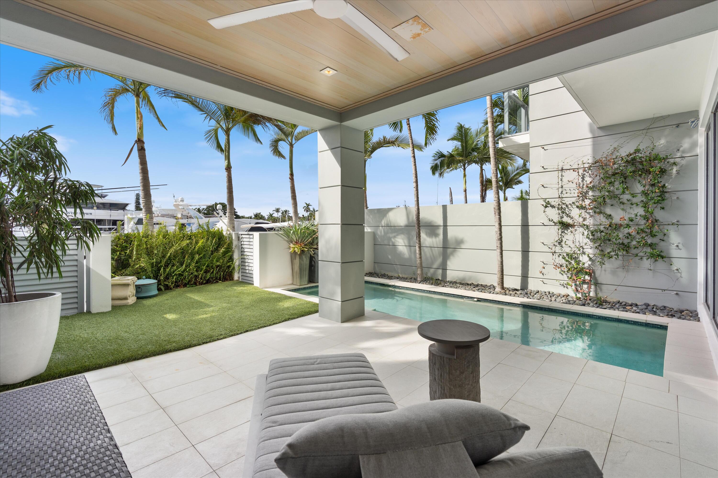 SEAGATE YACHT CLUB - Residential