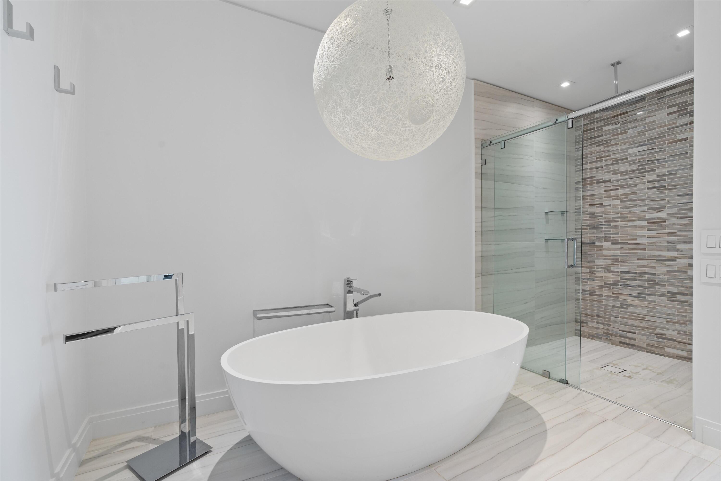 SEAGATE YACHT CLUB - Residential