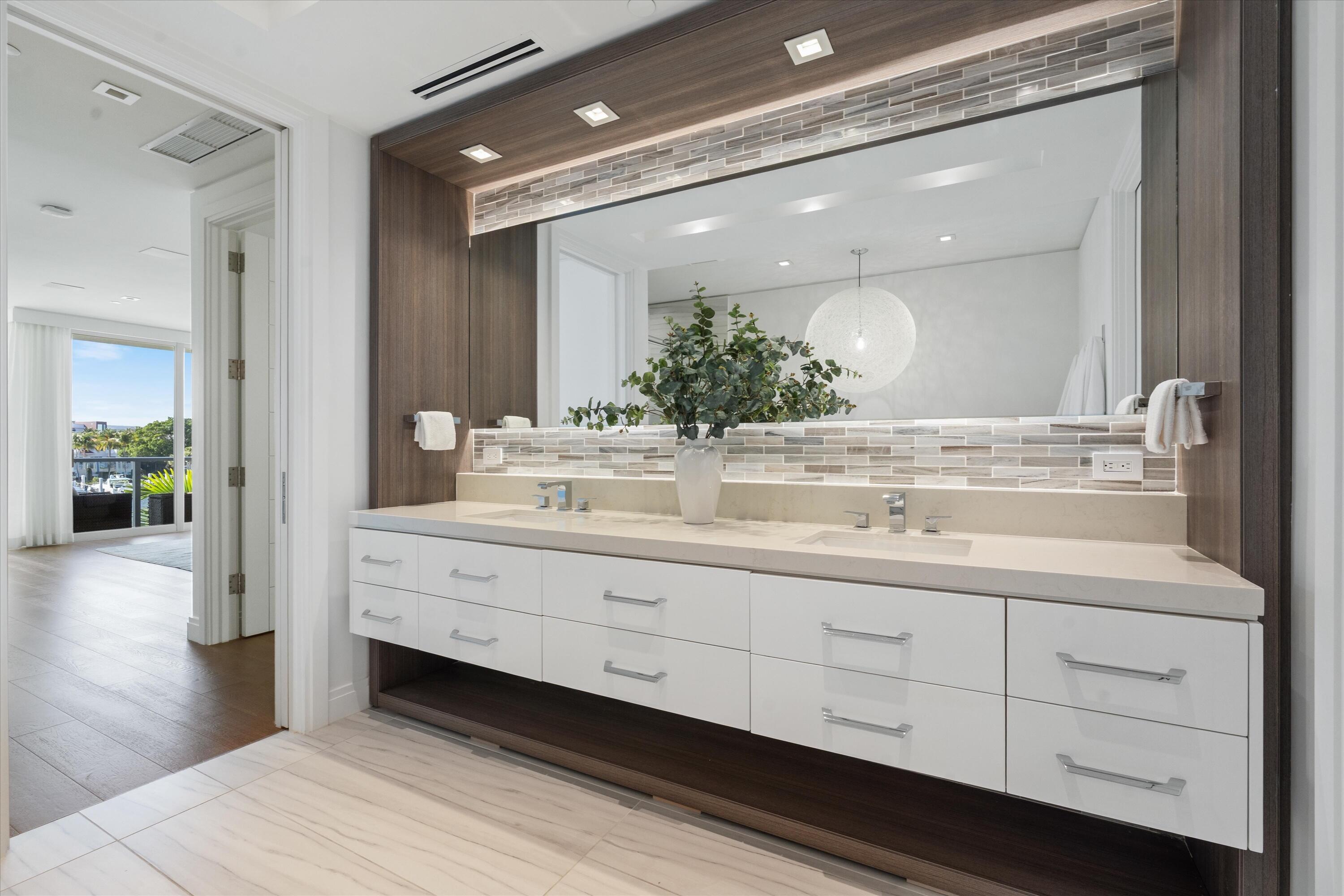 SEAGATE YACHT CLUB - Residential