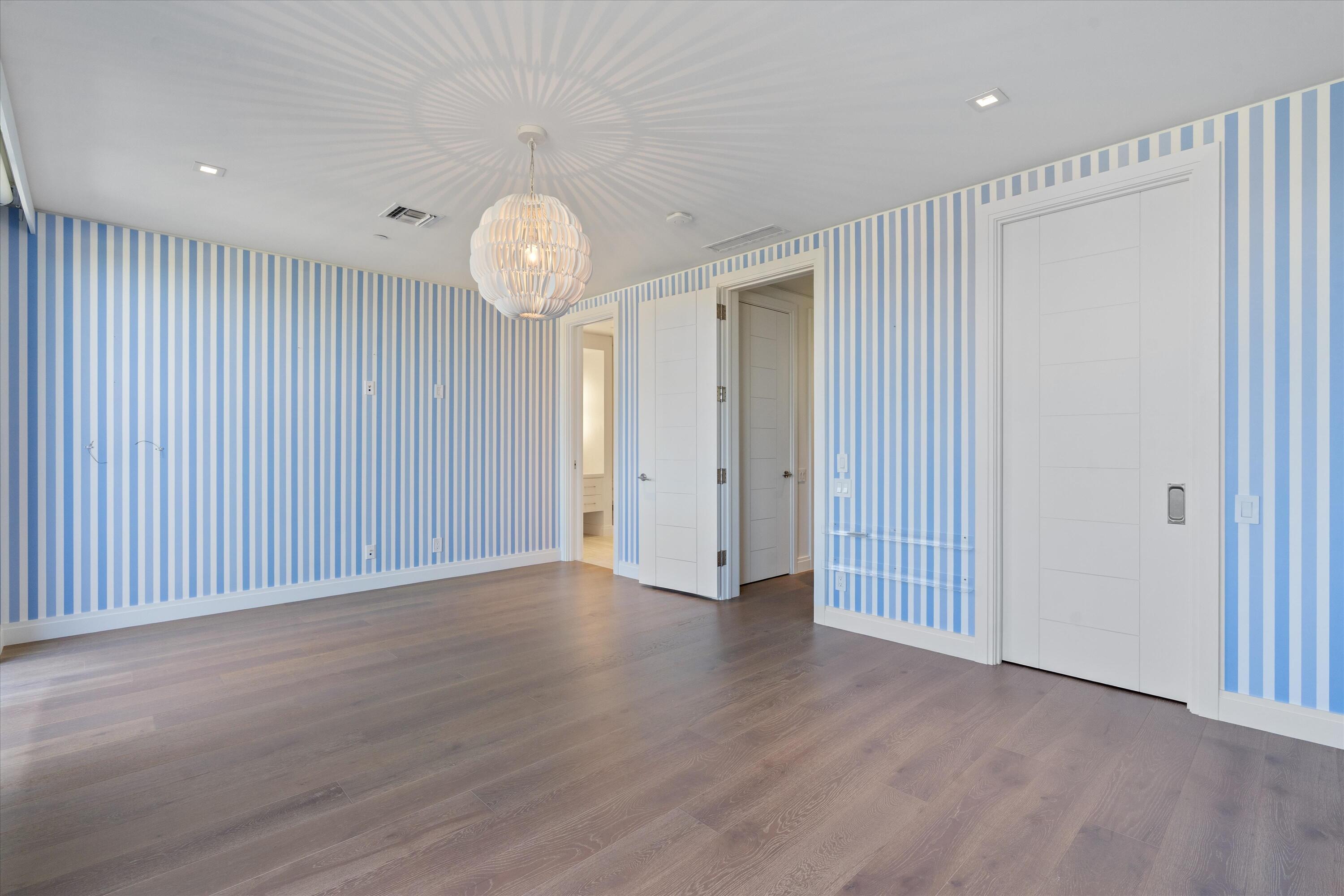 SEAGATE YACHT CLUB - Residential