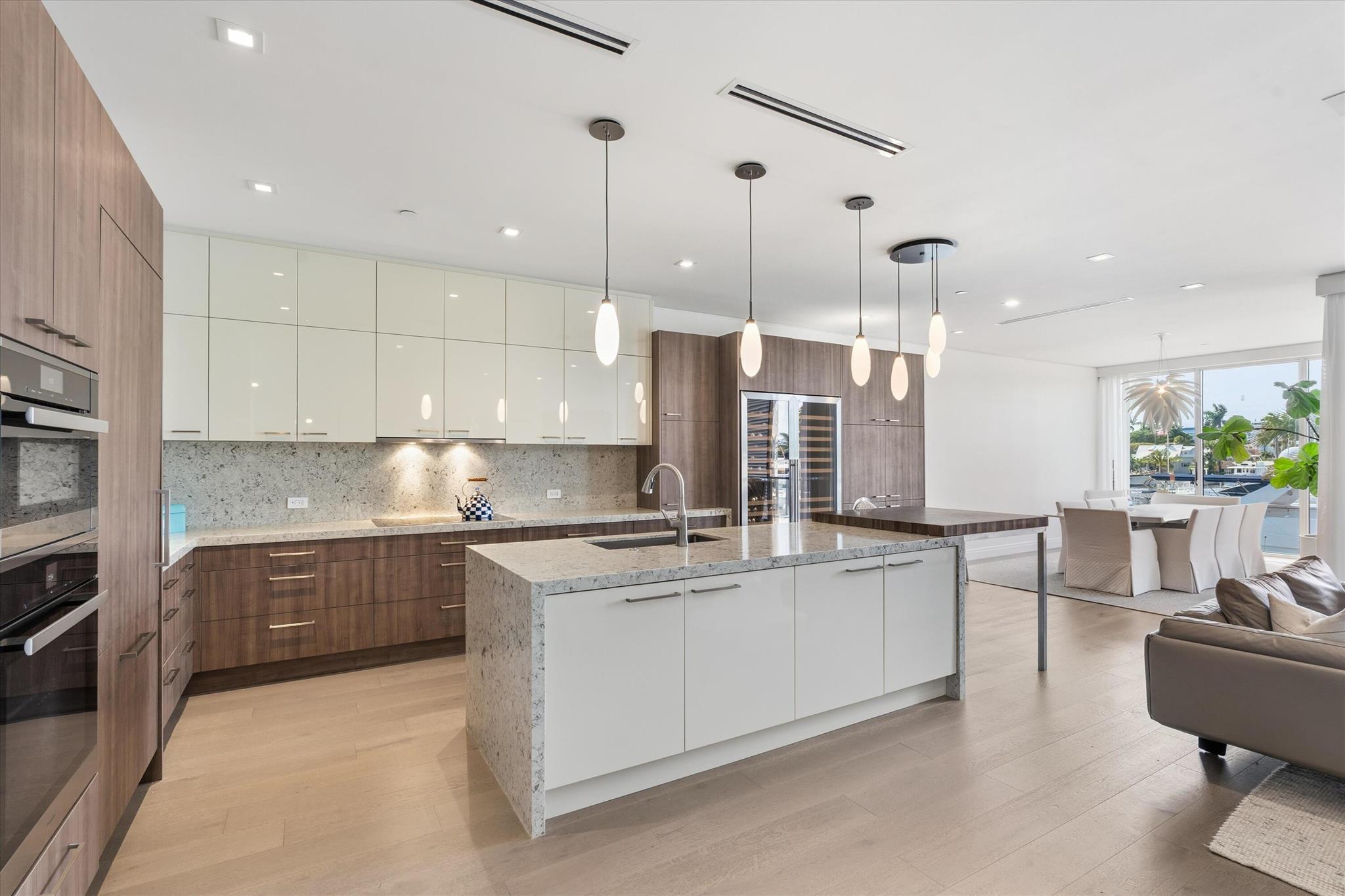 SEAGATE YACHT CLUB - Residential