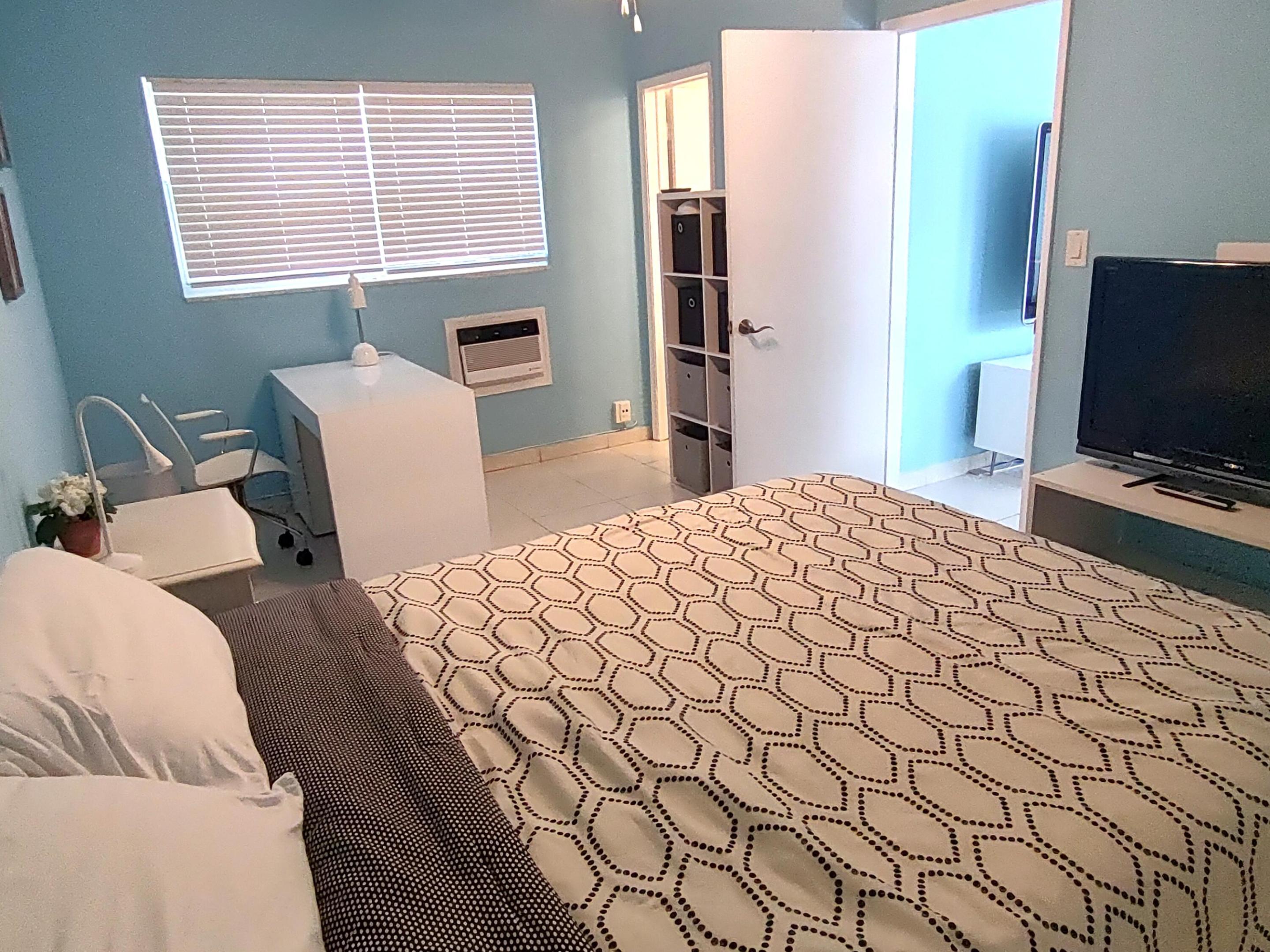 VENTURA VILLAS CONDO - Residential Lease