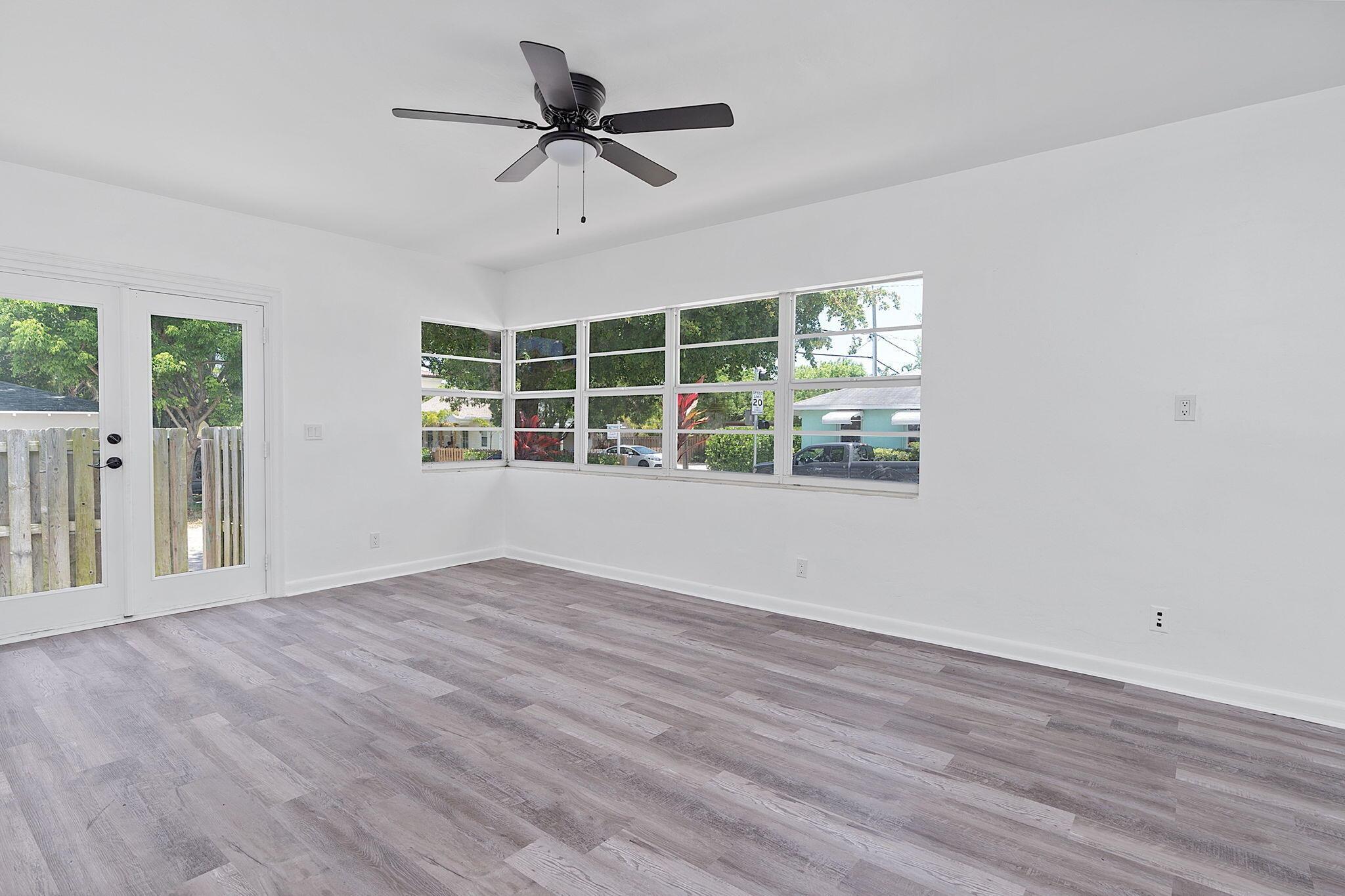 LAKE WORTH TOWN OF - Residential Income