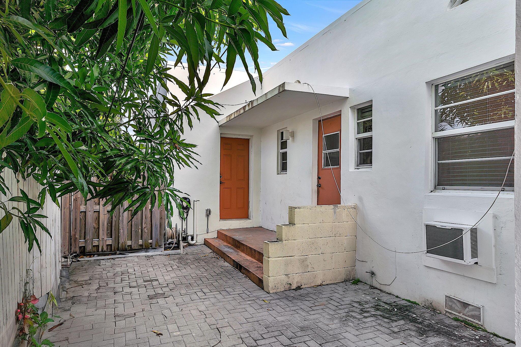 LAKE WORTH TOWN OF - Residential Income