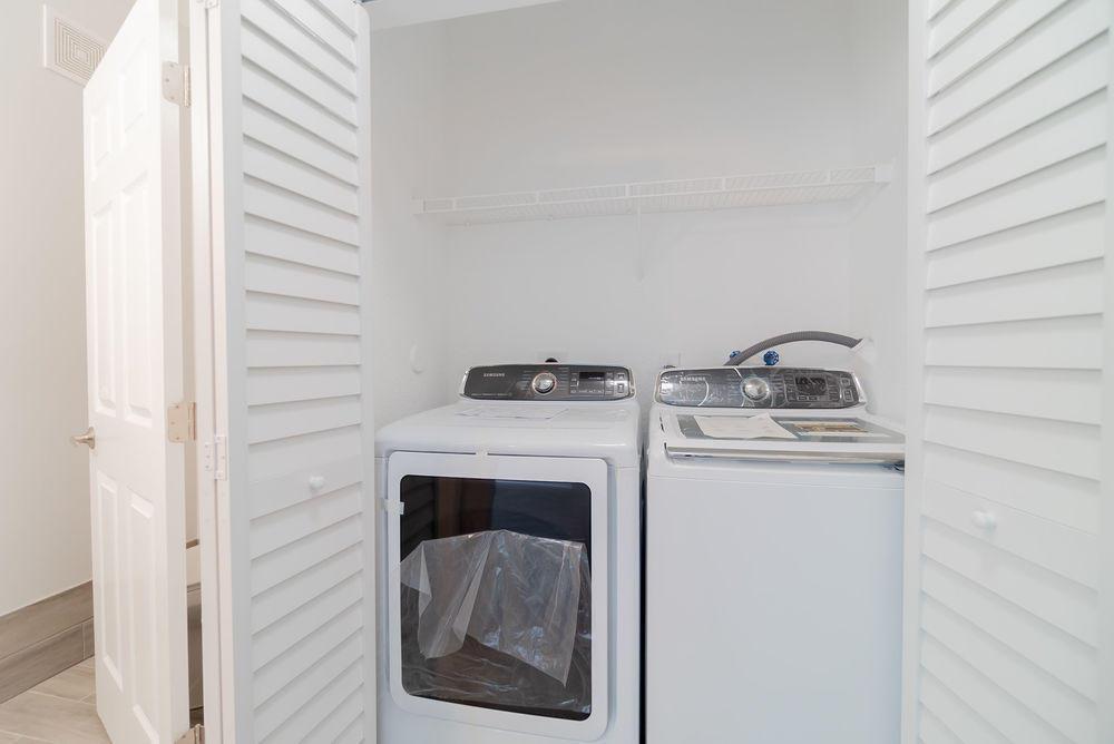 SHOMA COURTYARDS II AT ROYAL PALM CONDOM - Residential