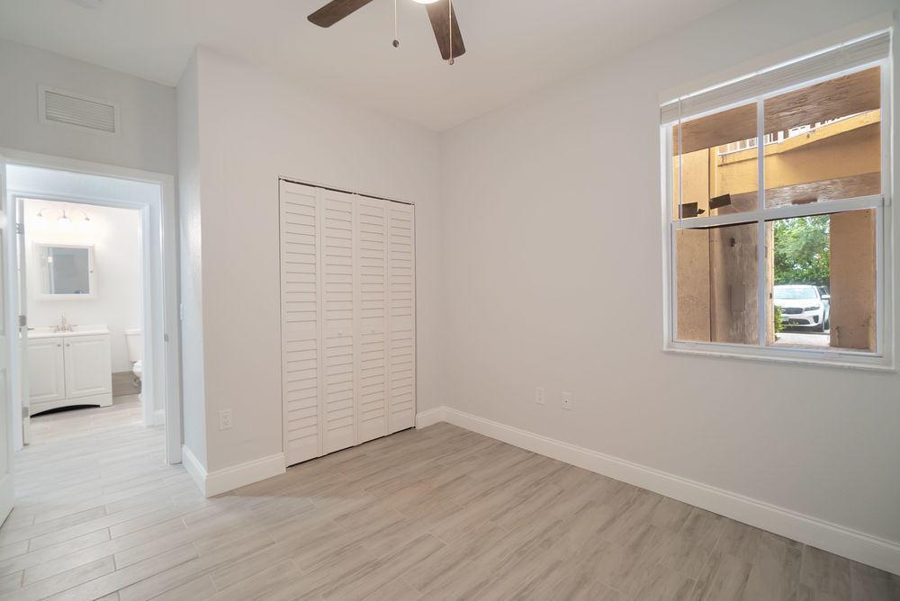 SHOMA COURTYARDS II AT ROYAL PALM CONDOM - Residential