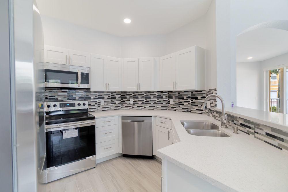 SHOMA COURTYARDS II AT ROYAL PALM CONDOM - Residential