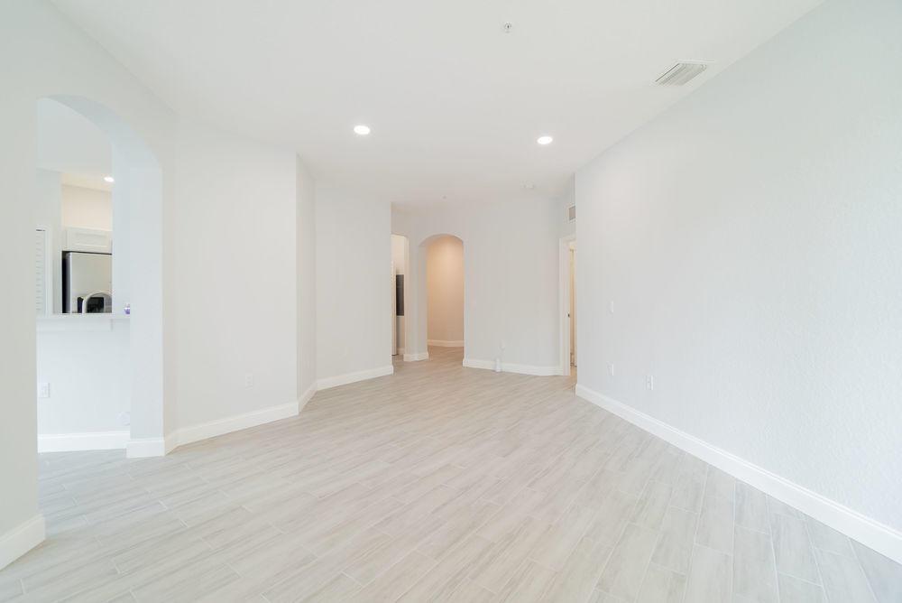 SHOMA COURTYARDS II AT ROYAL PALM CONDOM - Residential