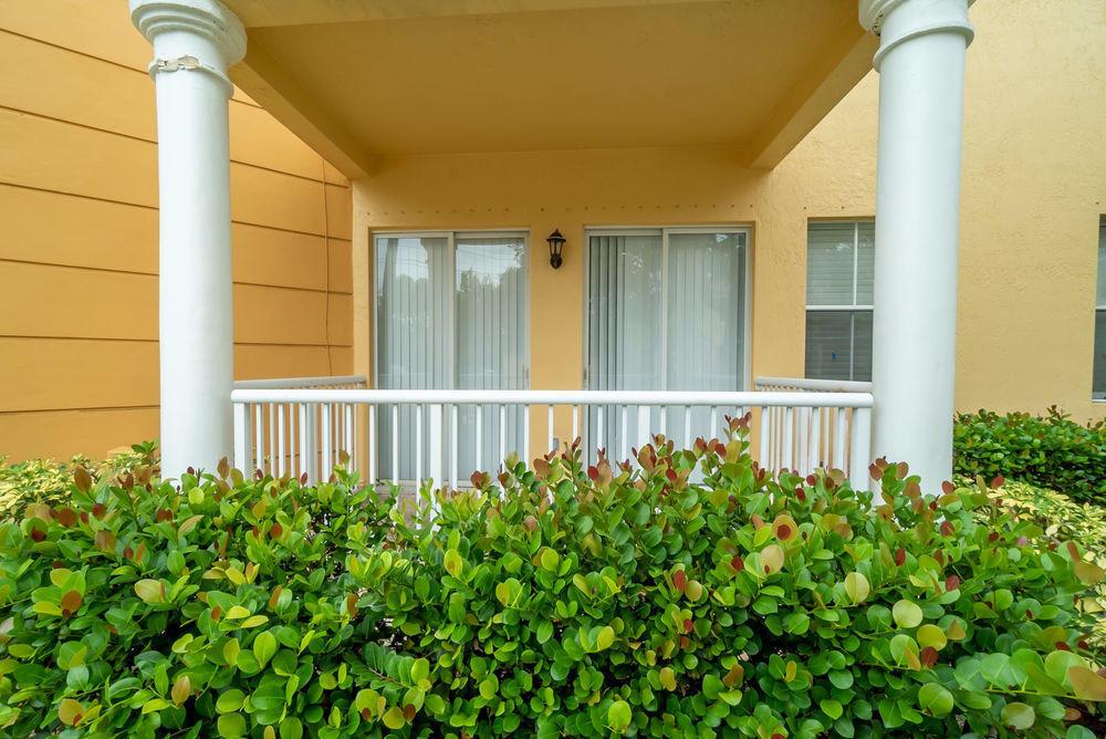 SHOMA COURTYARDS II AT ROYAL PALM CONDOM - Residential