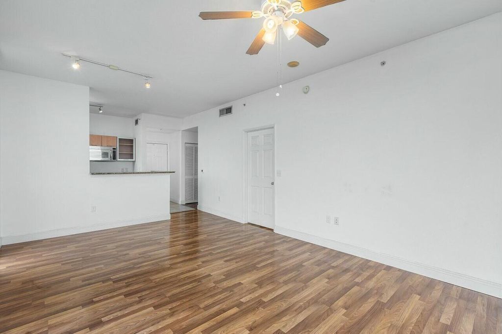 Photo of 100 NE 6th Street #710, Boynton Beach, FL 33435 (MLS # R11054407)