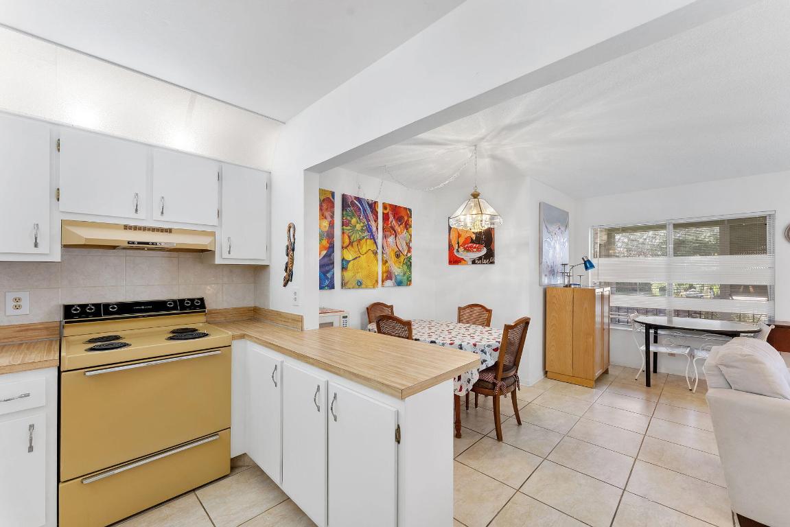 LA PINATA CONDO - Residential