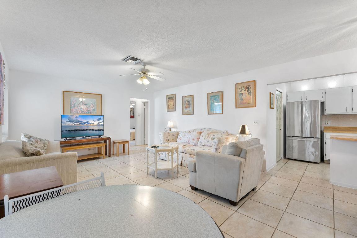 LA PINATA CONDO - Residential